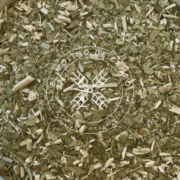 Yerba mate barbacuá tradicional, sabor ahumado intenso, palos triturados